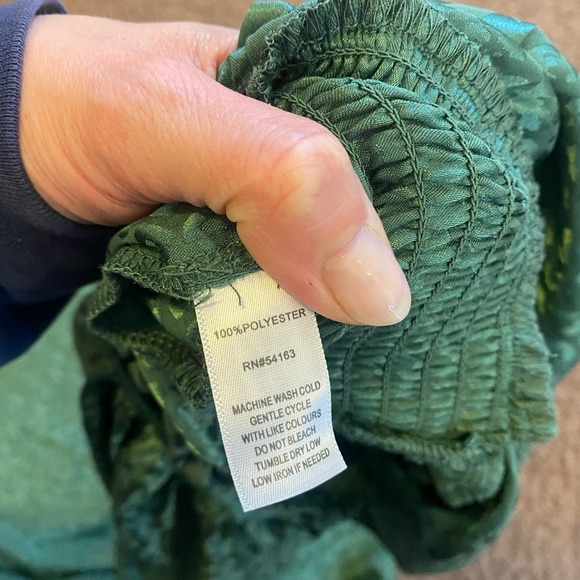 2 FOR $20 Andrew Marc Satin Green Wide Leg Crop Jumpsuit Evergreen M NEW $108 - Picture 7 of 9